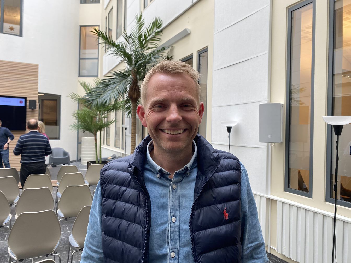 Roger Vassnes, Sögne Home.