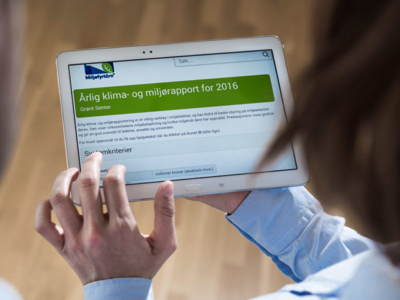 Klima- og miljørapport på tablet